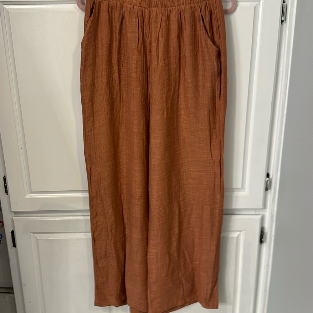 Blue Pepper palazzo pants with pockets.